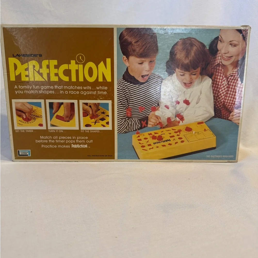 PERFECTION Vintage 1973 Lakeside Game w/Original Box -TESTED AND WORKS